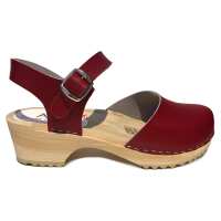Read World of Clogs Reviews